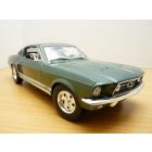 FORD MUSTANG GTA FAST BACK vert 1/18