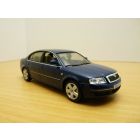 SKODA SUPERB bleu 1/43